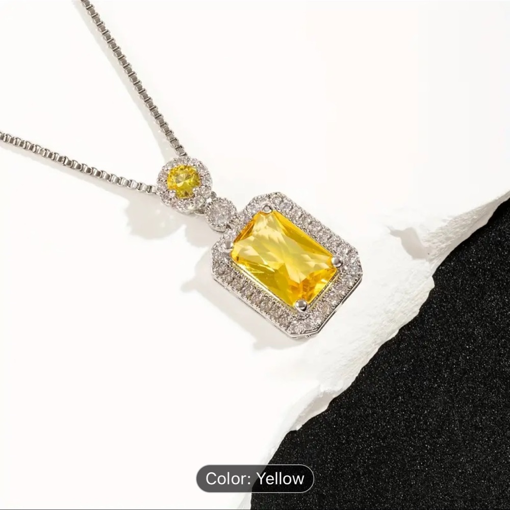 Fashion necklace